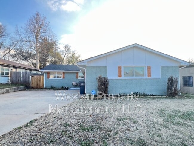 Building Photo - 5804 NW 66th St