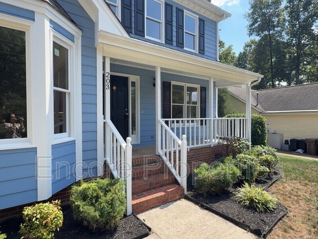 203 Wood Hollow Dr