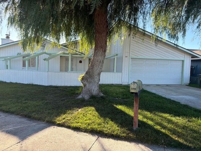 Building Photo - Vogt-1519 St. James