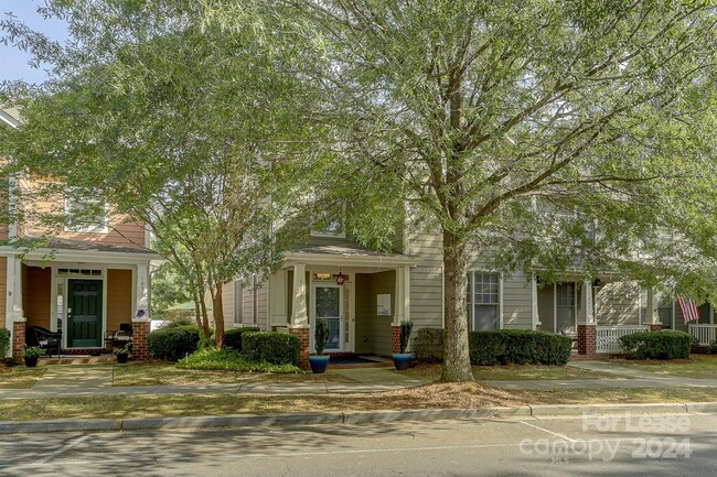 Photo - 1033 Market St Townhome