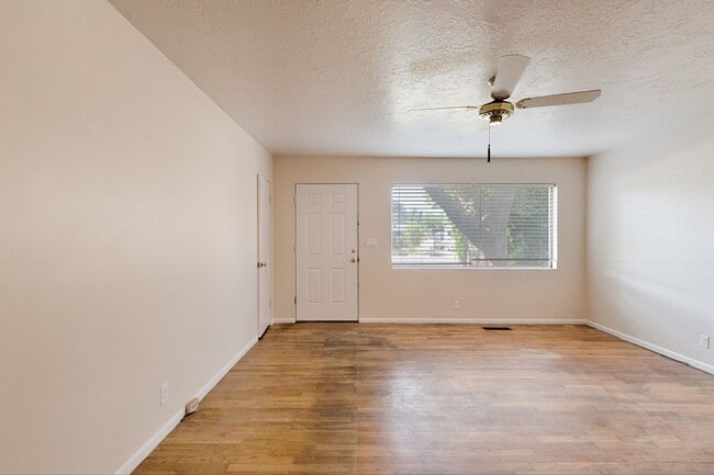 Photo - Boise, Duplex, 2Bd/1Bth/CP, 1015Sqft, Dishwasher, Washer and Dryer Hook up, Fenced