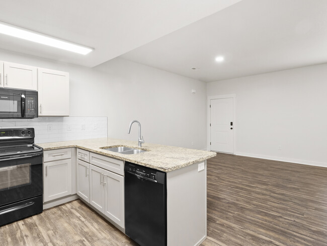 Kitchen - Ranches Apartments