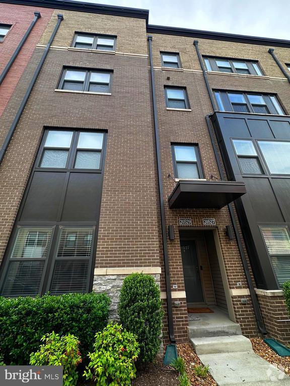 Building Photo - 20529 Milbridge Ter Rental