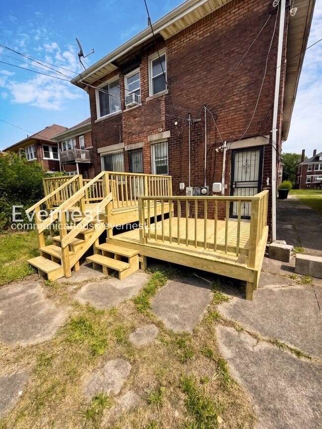 Photo - 2302 Hazelwood St Unit 1