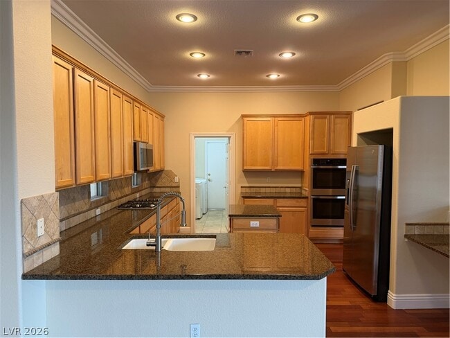 Photo - 572 Fox Links St