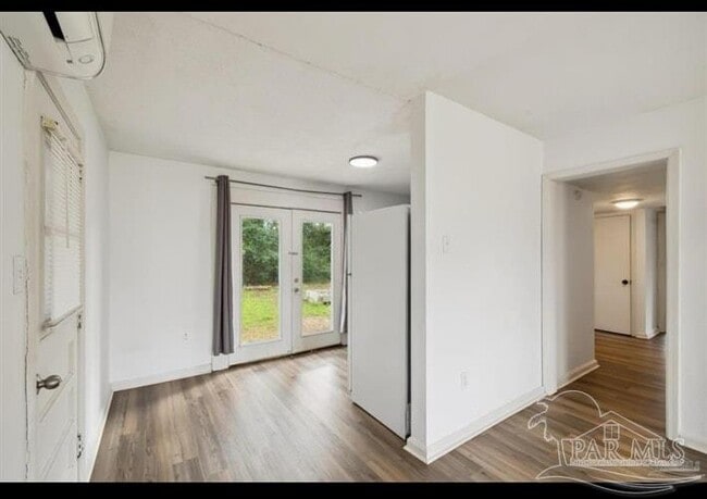 Photo - 5519 Mayfair Dr