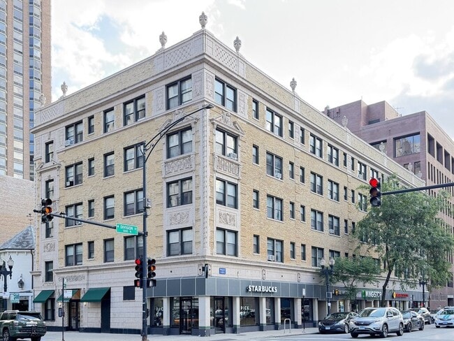 Building Photo - 1023 N Dearborn St