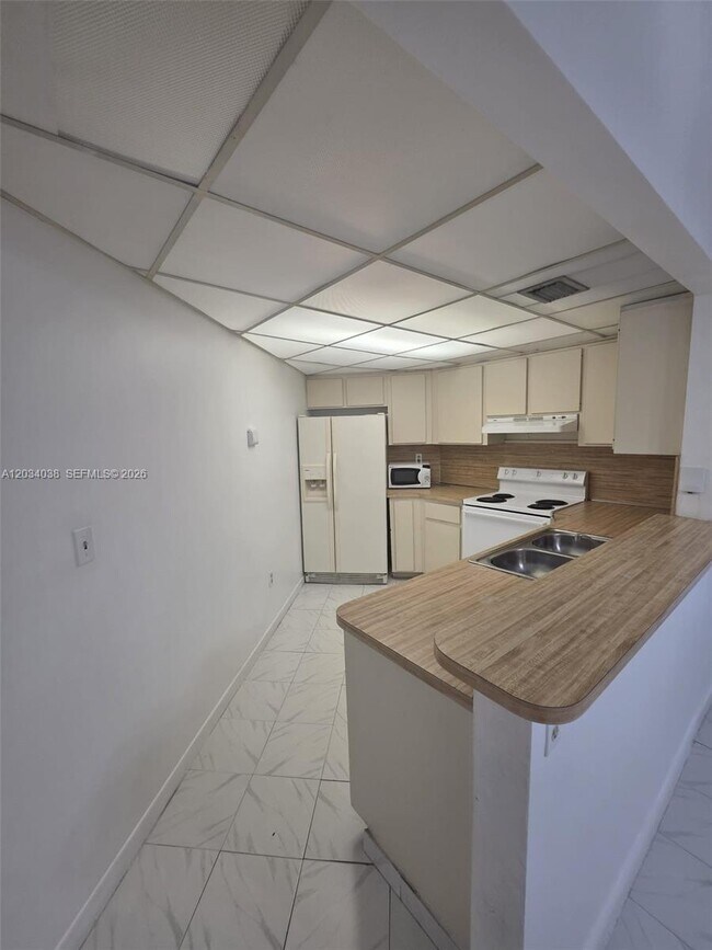 Photo - 9429 Fontainebleau Blvd Unidad 207-33