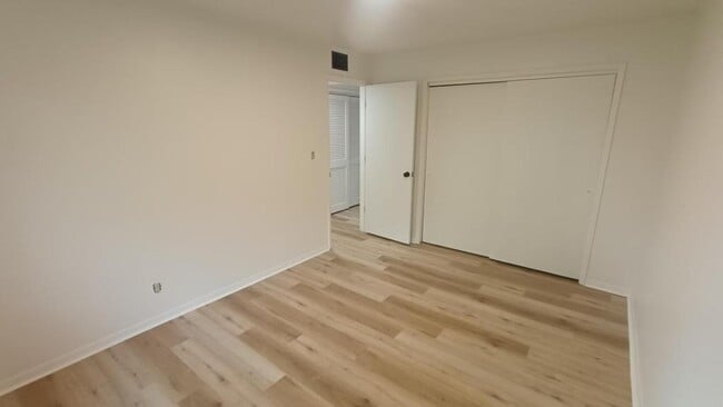 Photo - 730 Renshaw Ave House