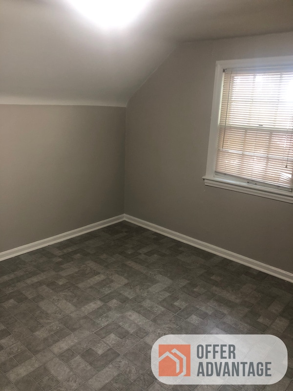 Photo - 1469 Genesee Rd