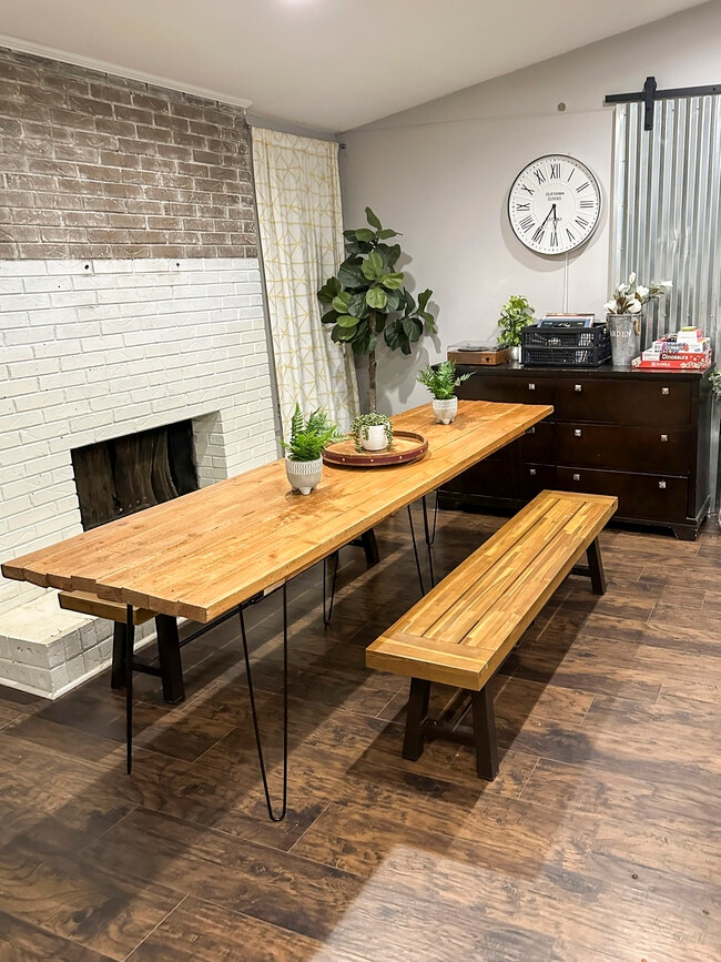 Photo - 1030 Pineborough Rd