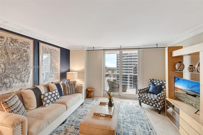 Photo - 336 N Birch Rd Unidad 16B