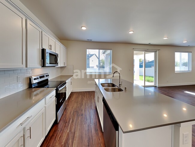 Photo - 342 Smith Dr