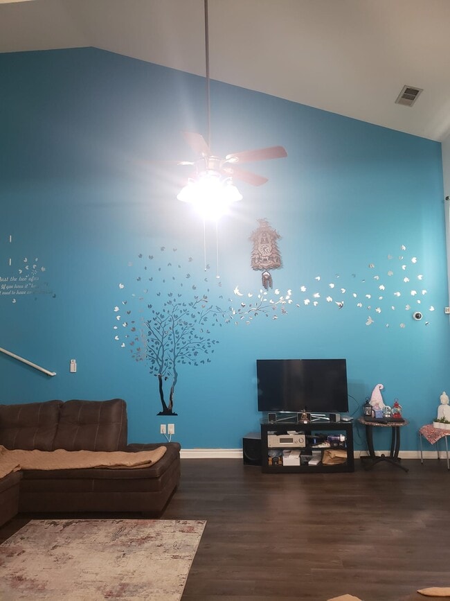 Photo - 6435 Whirlaway Dr