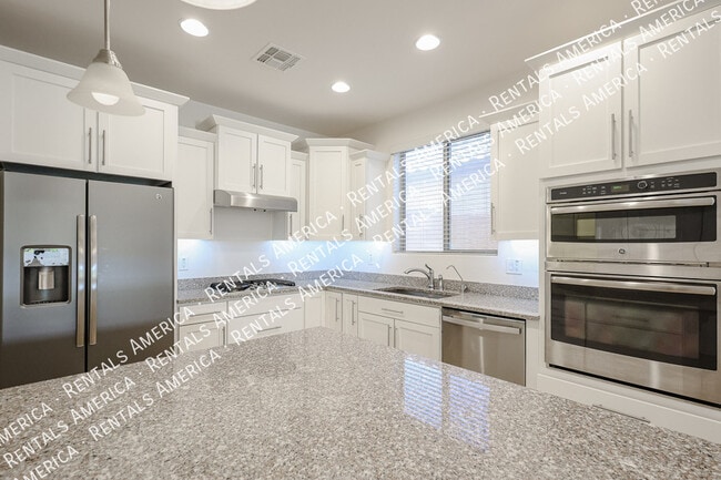 Photo - 3710 E Lodgepole Dr