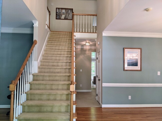 Photo - 102 Blackford Ct