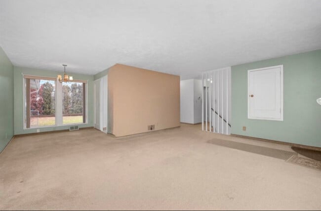 Photo - 2112 Trippe St