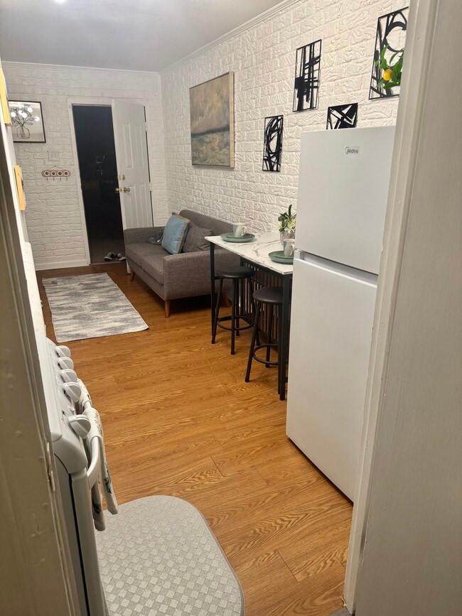 W Grant Apartments