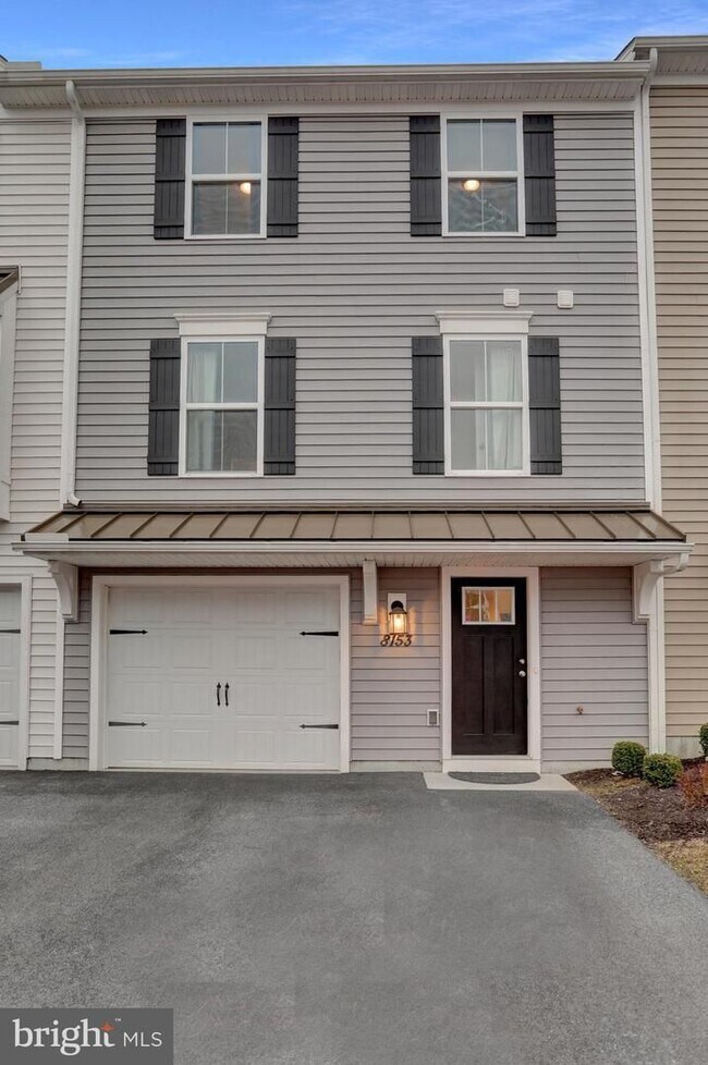 Photo - 8153 Lenker Dr
