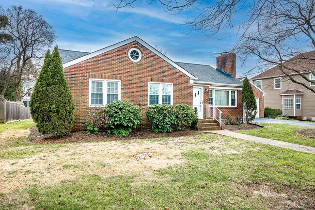 Photo - 174 E Chestnut Ave