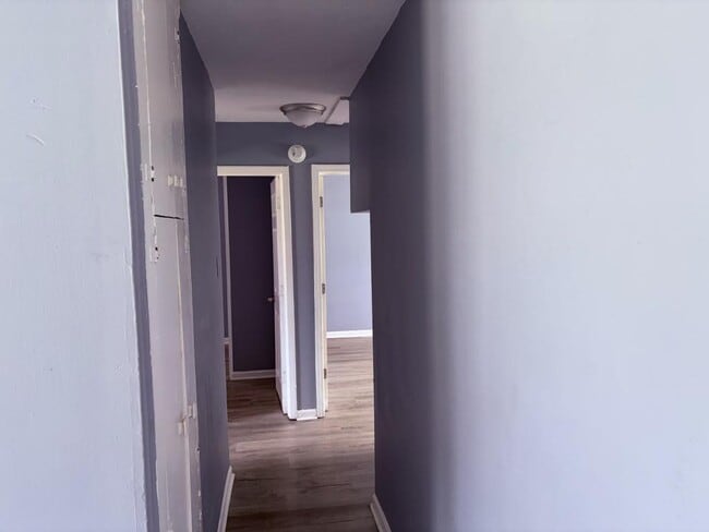 Photo - 406 Beta St