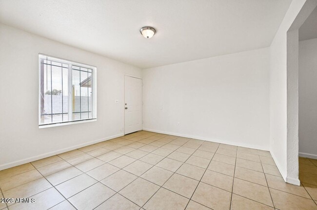 Photo - 1908 E Broadway Rd Unit 3