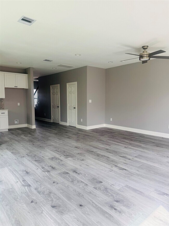 Photo - 2622 Metcalf St