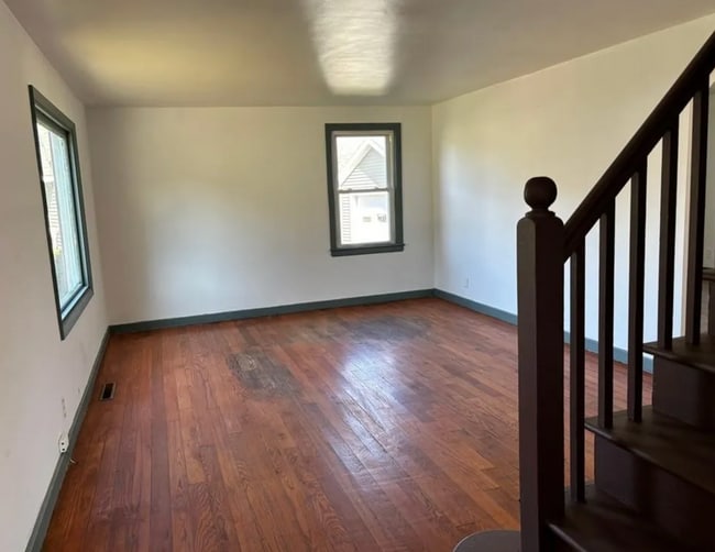 32 Dewitt Dr