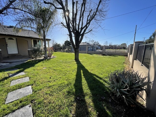 Photo - 8302 Bailey Rd