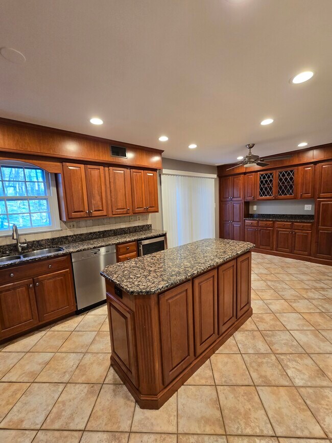 Photo - 5515 Cheshire Meadows Way