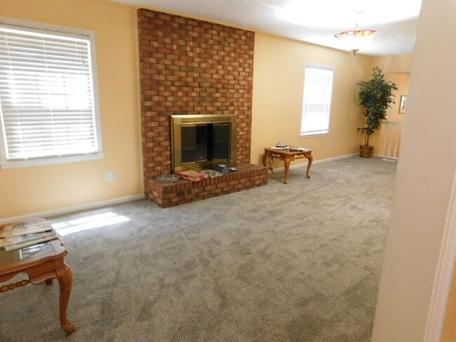 Photo - 22580 Hoyle Cir