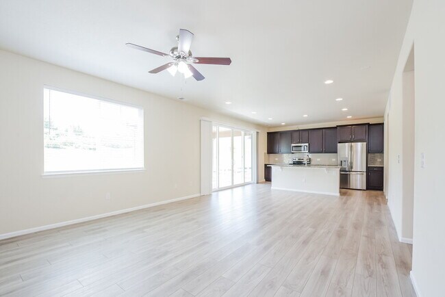 Photo - 1918 Cade Ave