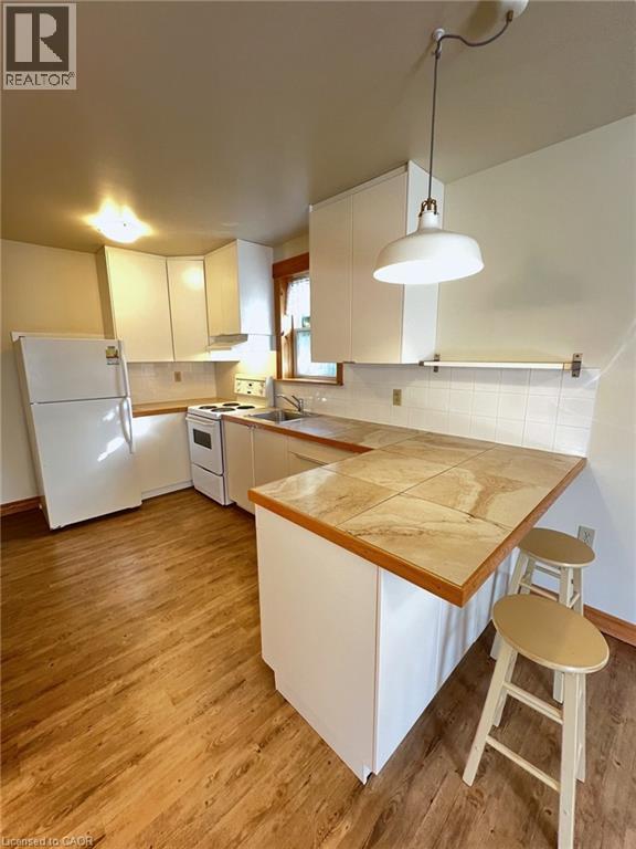 Photo - 194 Breithaupt St