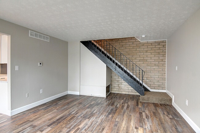 Photo - 306 Chadwick Pl