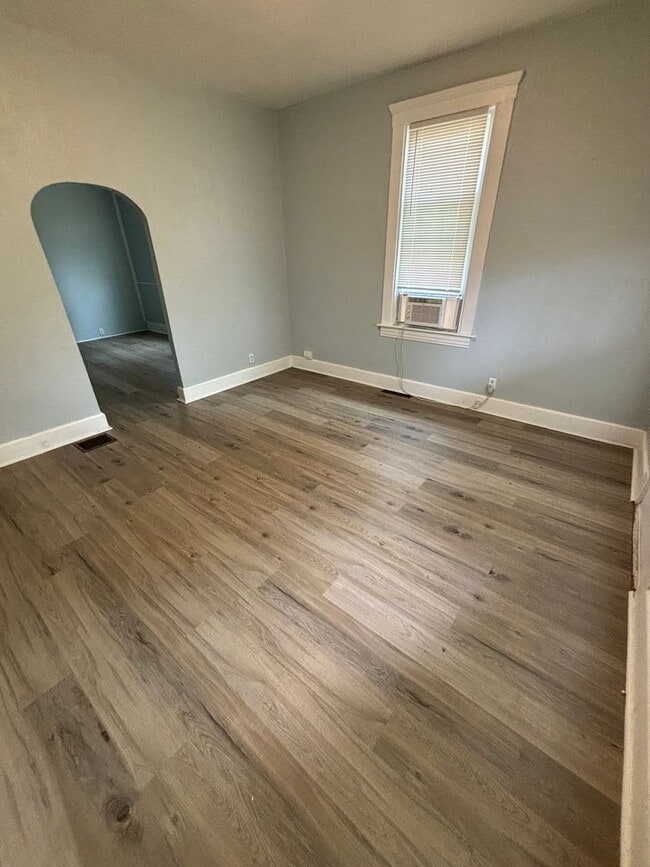 Photo - 2BD / 1BA Duplex