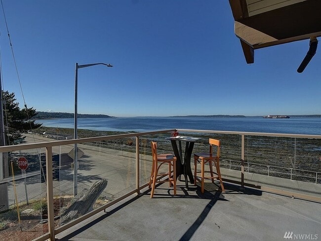 Photo - 3318 Beach Dr SW