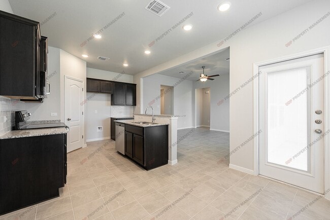 Photo - 1430 Shadow Hl Ln
