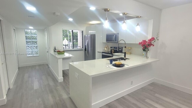 Photo - 428 Lakeview Dr