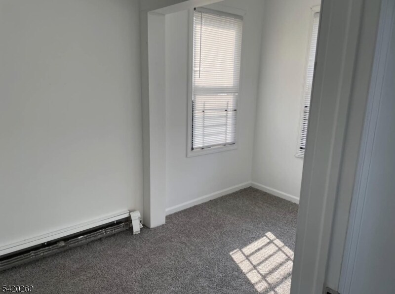 Photo - 194 Hobson St