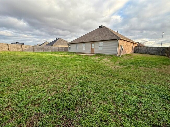 Photo - 610 Saddlehorn Dr