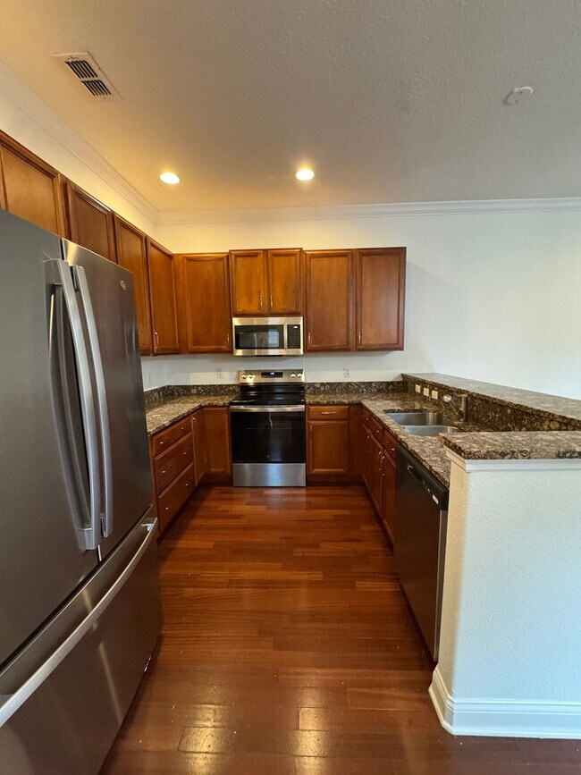 Photo - Townhouse Located Downtown!