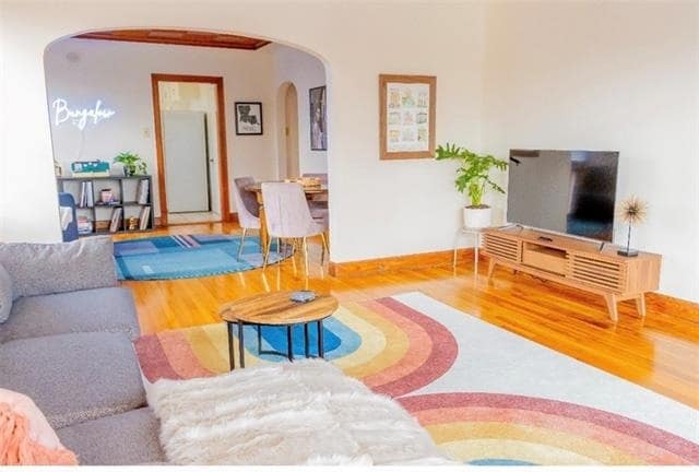 Photo - 4222 Vincennes Pl