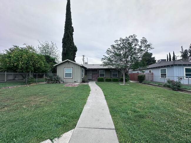 Building Photo - Charming Home for rent coming soon!