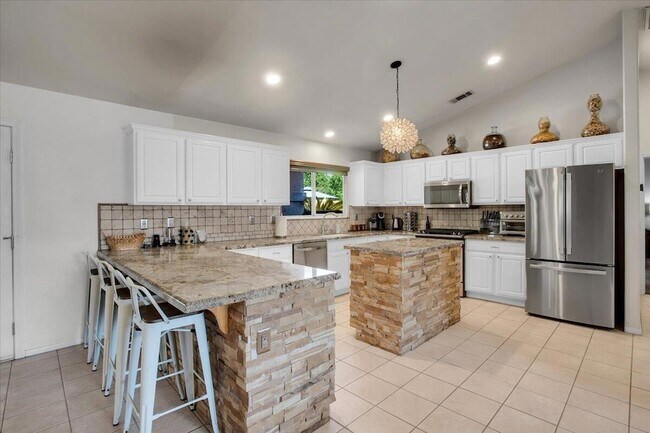 78940 Runaway Bay Dr