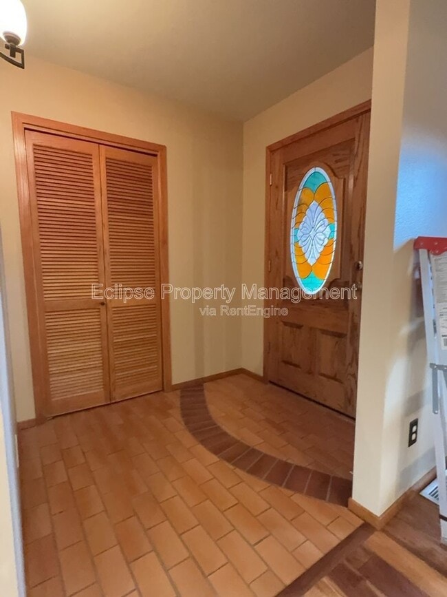 Photo - 2737 Sierra Vista Dr