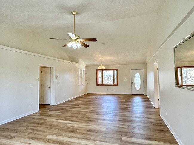 Photo - 201 Seminole Cir