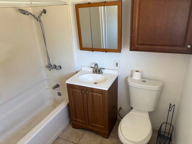 Photo - 2121 Fremontia Rd