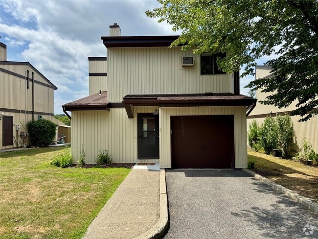 Building Photo - 6 Windsor Mews Rental