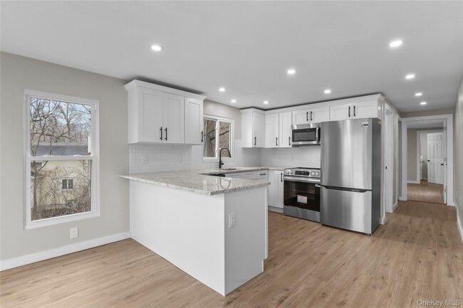 Photo - 8 Teatown Ct