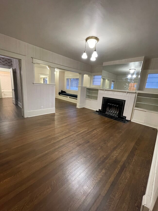 Building Photo - 264 E 4800 S Unit Murray